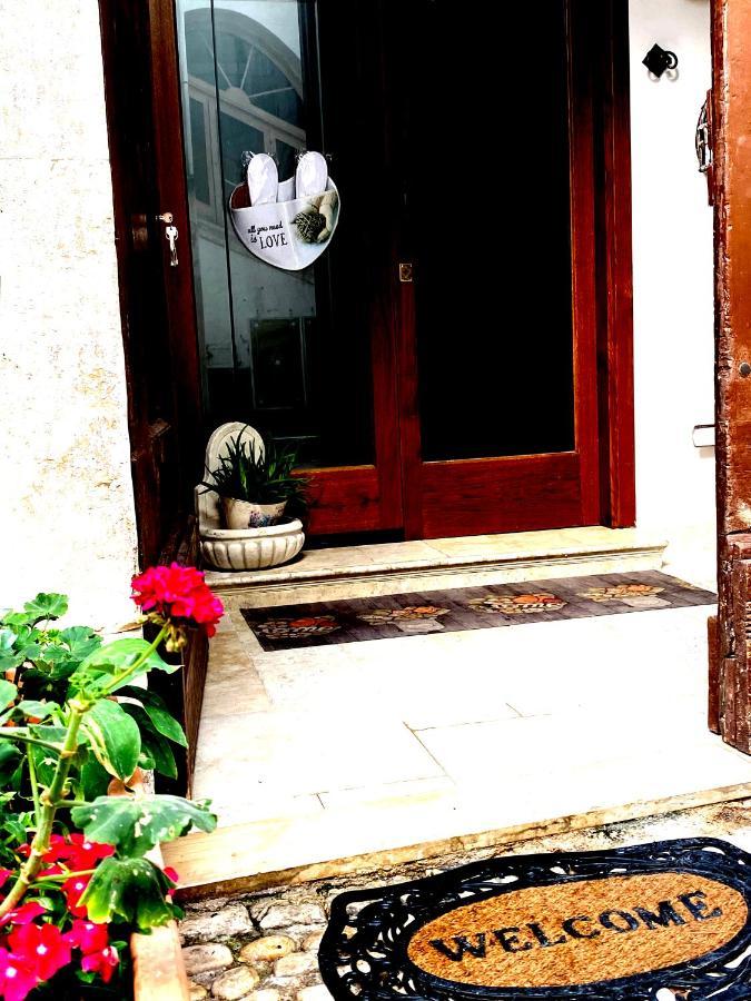 L'Antico Pozzo Lägenhet Sulmona Exteriör bild